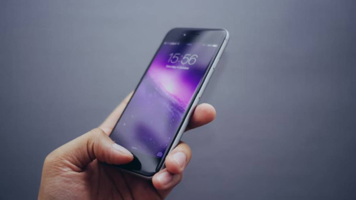 Using eSIM vs Physical SIM Card: Features and Differences