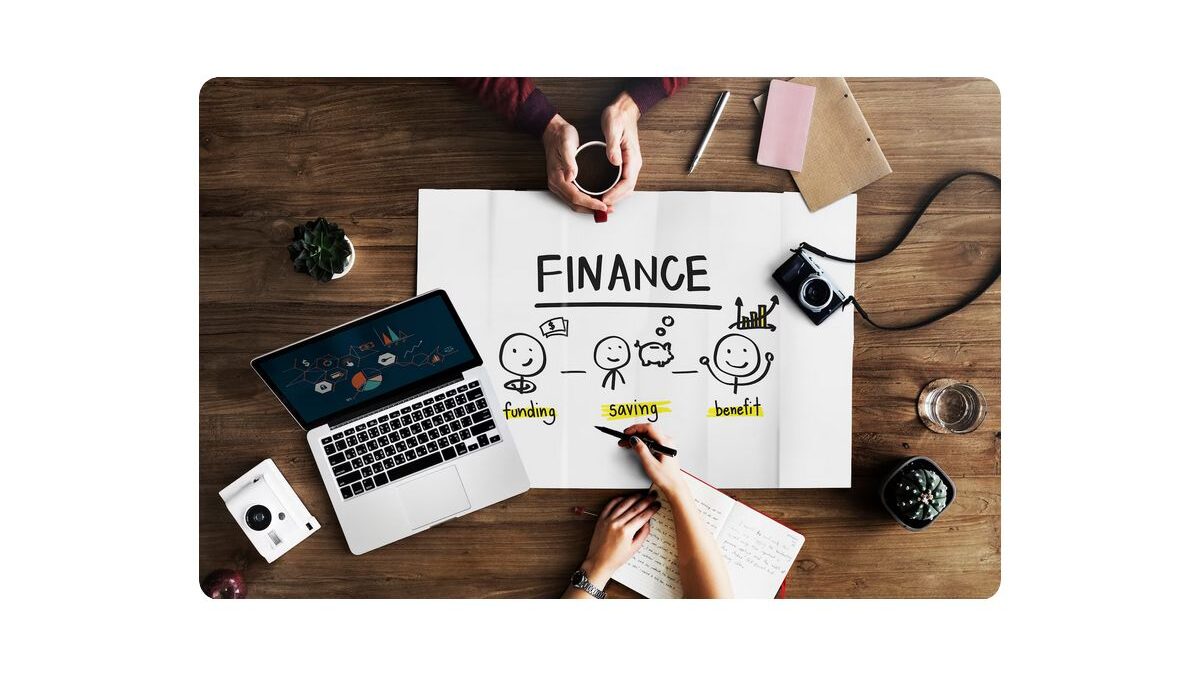 FinTech Software: Revolutionizing Financial Services [2025]