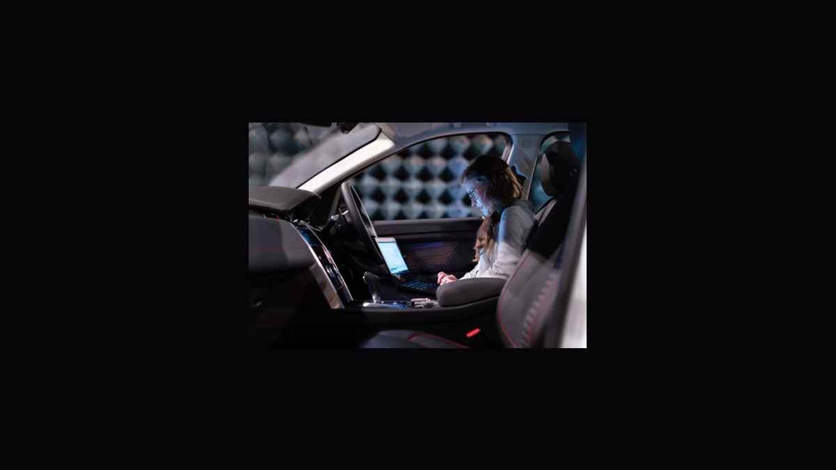 Rise of Autonomous Vehicles and Its Effect on Fleet Tracking