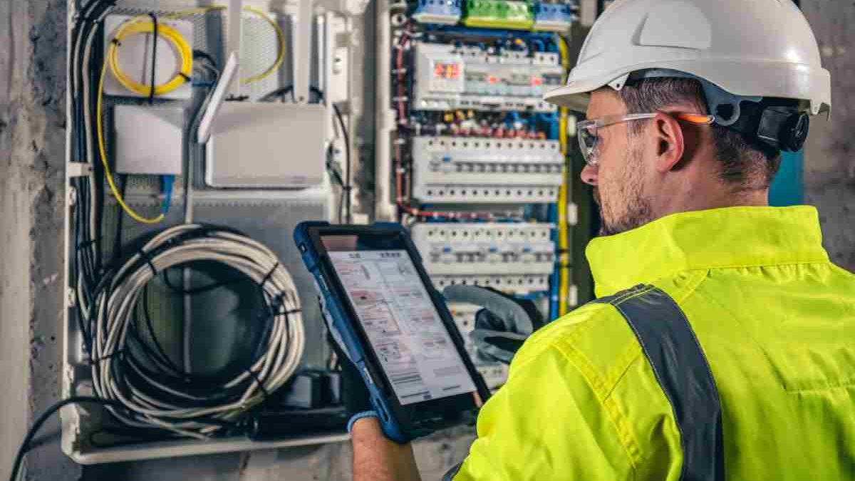 What is a Telecommunications Technician? – Definition, Profile, and More